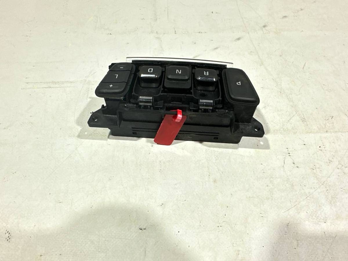 Новое BMW X5 M F95, 2018 г., OEM 5A0DB05, арт. 3051