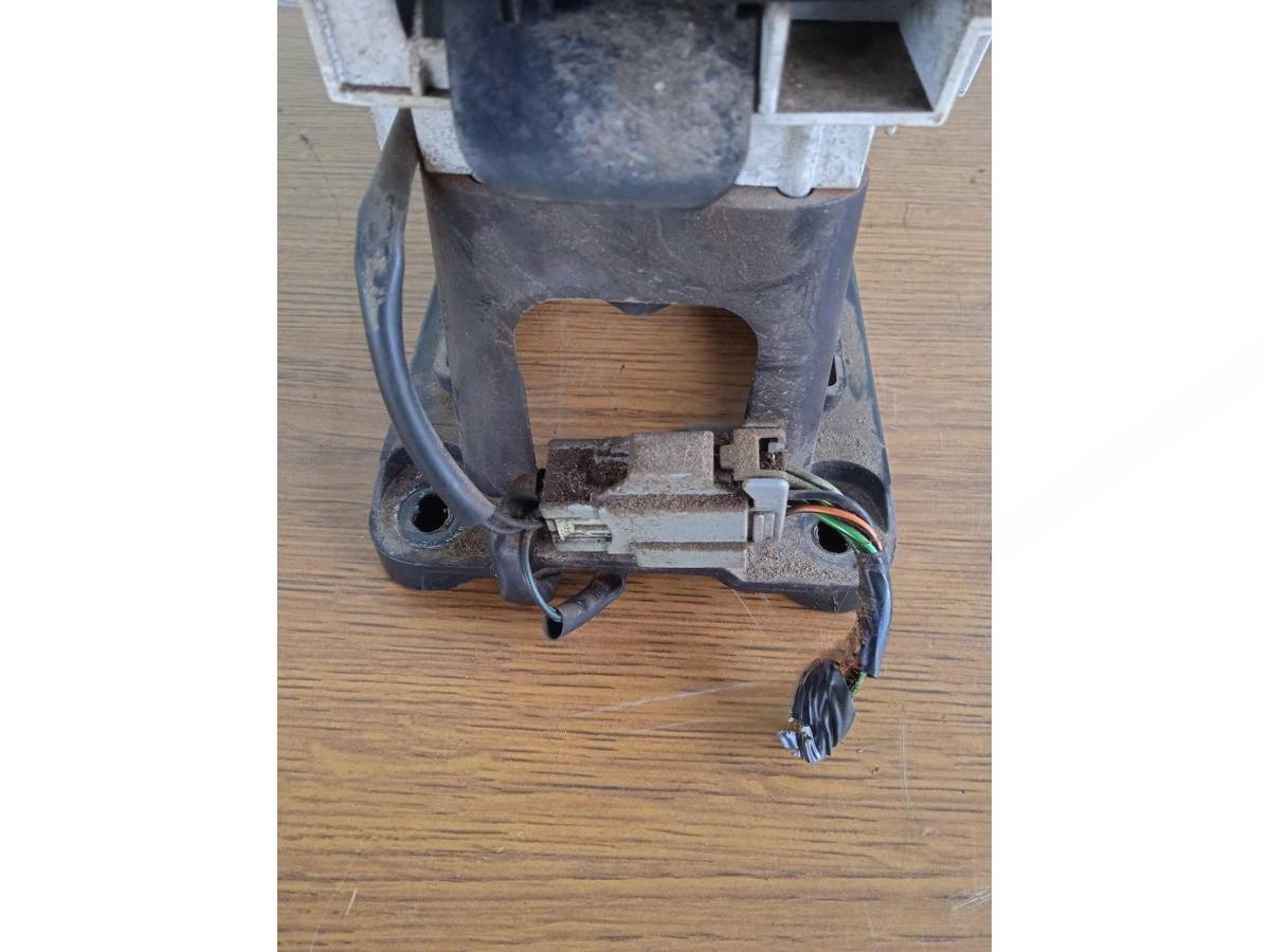 Новое Ford Focus, 2000 г., OEM Z021, арт. 33-2-1, фото 2