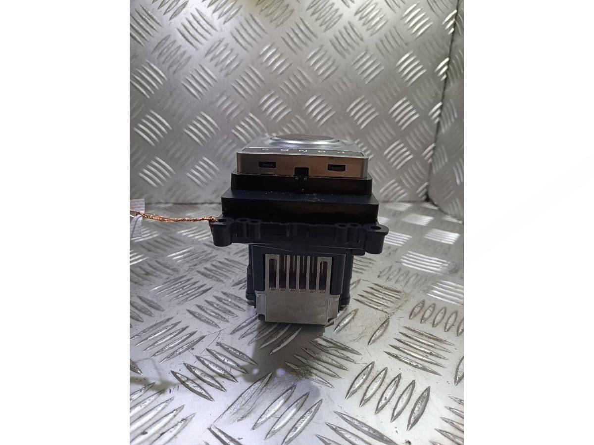 Новое BMW X1 F48, 2018 г., OEM 51127332318, арт. 40743, фото 4