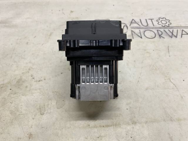 Новое Skoda Octavia X761, 2017 г., OEM 5E0809958, арт. 8552, фото 4