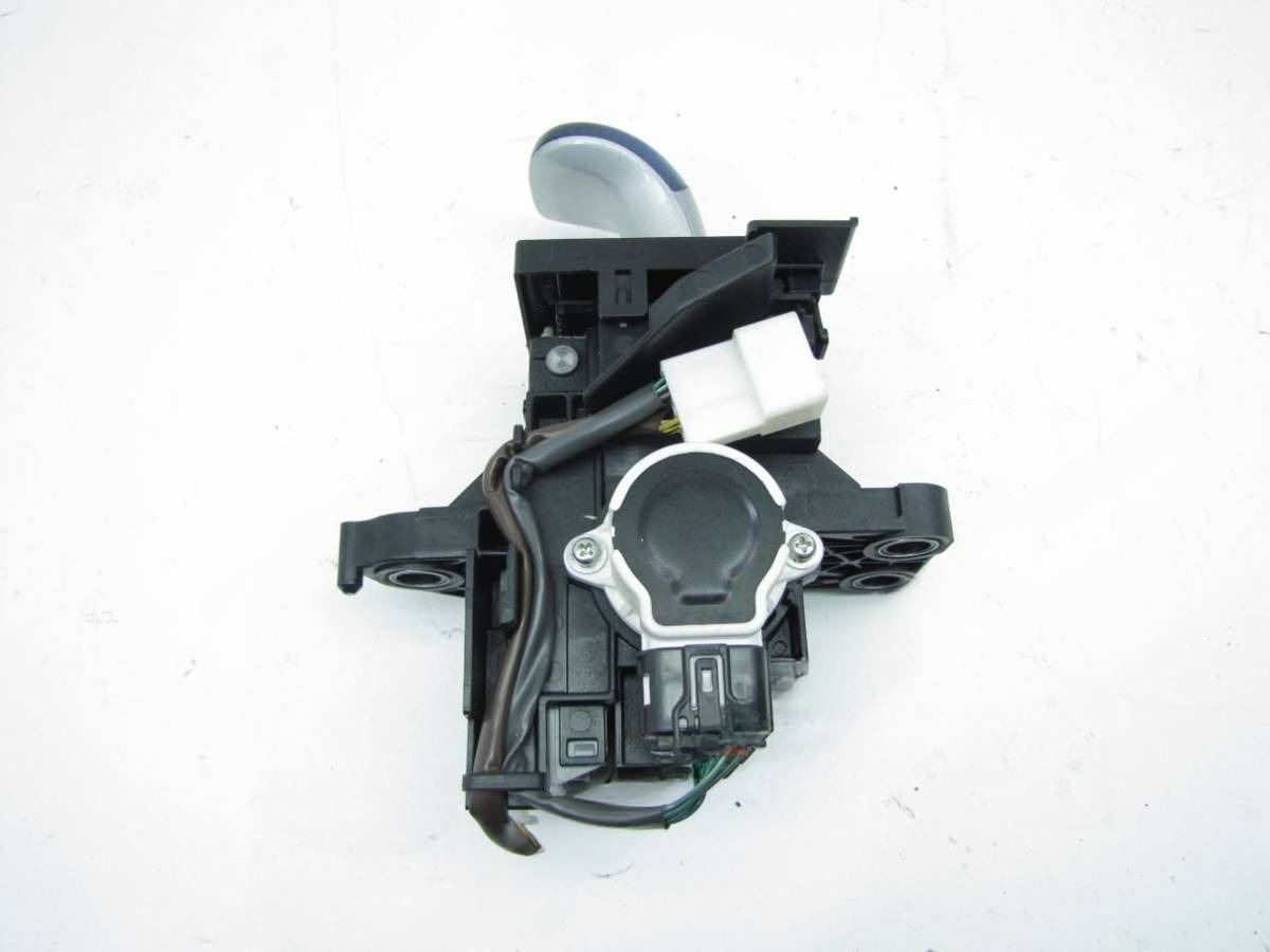 Новое Toyota Prius, 2009 г., OEM 75C582RHD, арт. 91894823_2, фото 3