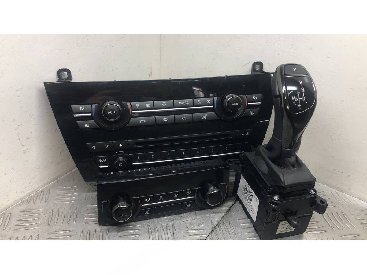 Новое BMW X5 F15, 2017 г., OEM 61319384925, арт. 999593795512