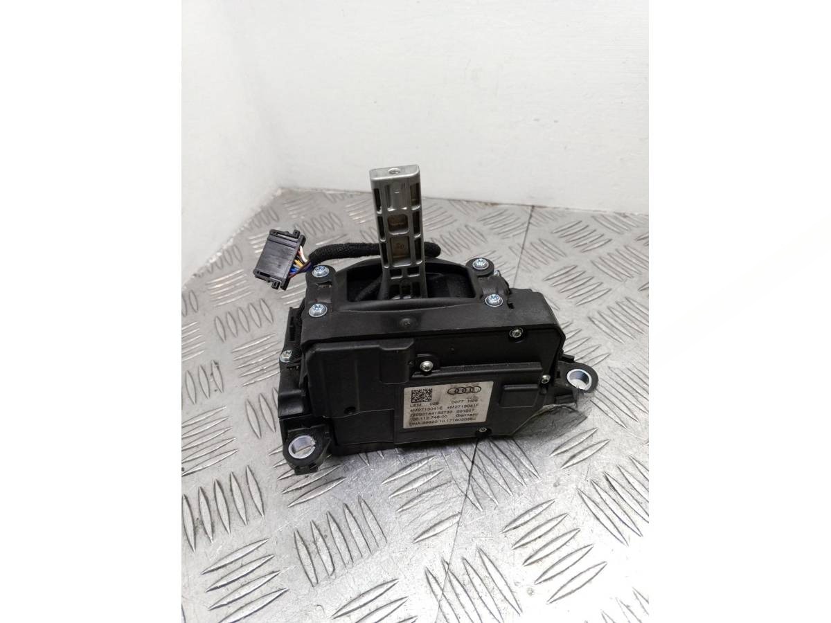 Новое Audi Q7, 2018 г., OEM 4M2713041E, арт. 999593993183