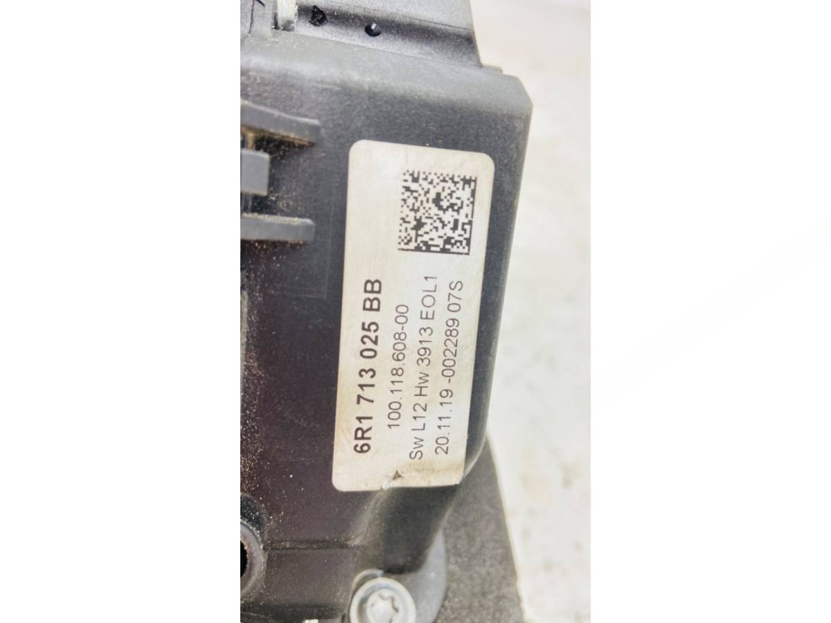 Новое Volkswagen Polo Sedan, 2013 г., OEM 6R1713025BB, арт. B121859_3, фото 7