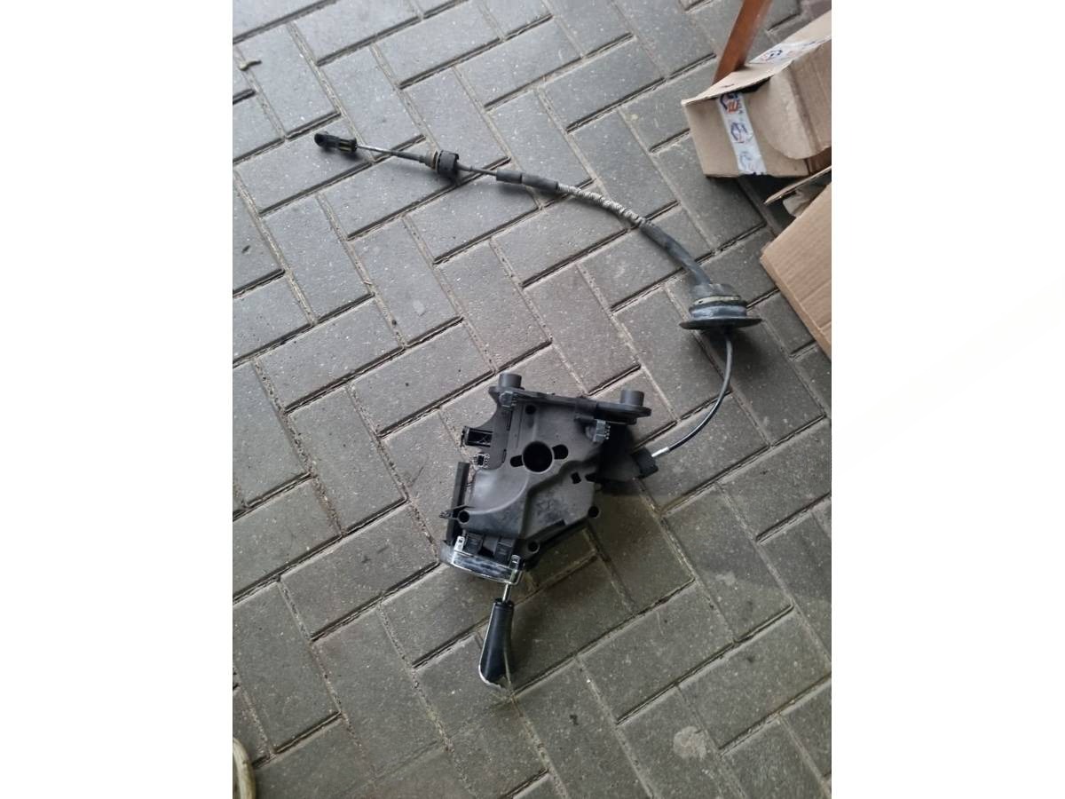 Новое Peugeot 207, 2013 г., OEM 8F386474, арт. EP-38_13