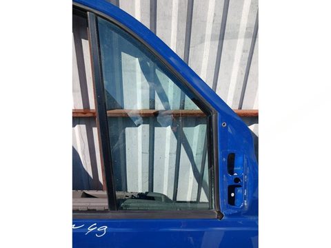 Стекло двери передней правой Volkswagen Crafter, 2018 г., арт. 115967780