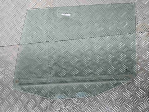 Стекло двери задней левой Skoda Octavia, 2004 г., арт. 001448
