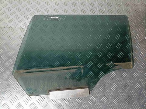 Стекло двери задней левой Opel Astra, 2005 г., арт. 015007