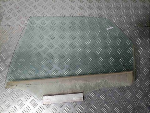 Стекло двери задней левой Opel Vectra, 2000 г., арт. 017404