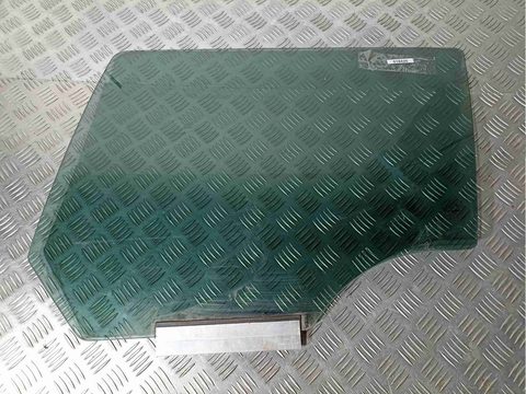 Стекло двери задней левой Opel Astra, 2009 г., арт. 018426