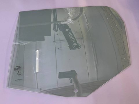 Стекло двери задней левой Mini Countryman, 2018 г., OEM 51357390083, арт. 10491