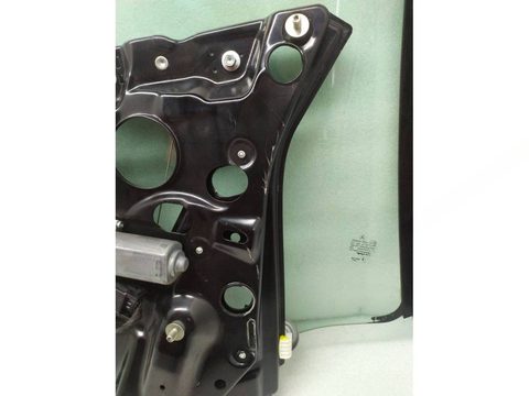 Стекло двери задней левой Mercedes C W205, 2016 г., OEM A2056700103, арт. 18899, фото 7