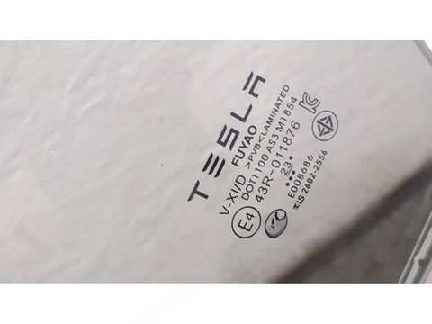 Стекло двери задней левой Tesla Model Y, 2024 г., арт. 21377045, фото 2