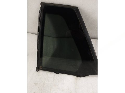 Стекло двери задней левой Mercedes C W205, 2016 г., OEM A2057300755, арт. 25248