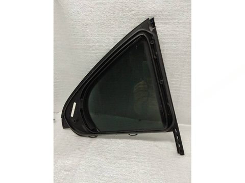 Стекло двери задней левой Mercedes C W205, 2016 г., OEM A2057300055, арт. 26158, фото 5
