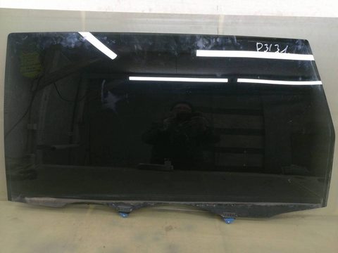 Стекло двери задней левой Toyota Sienna, 2009 г., арт. 307825
