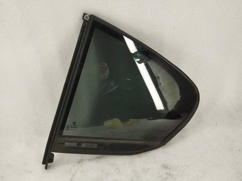 Стекло двери задней левой BMW 5 G30/G31, 2018 г., OEM 738745513, арт. 34339