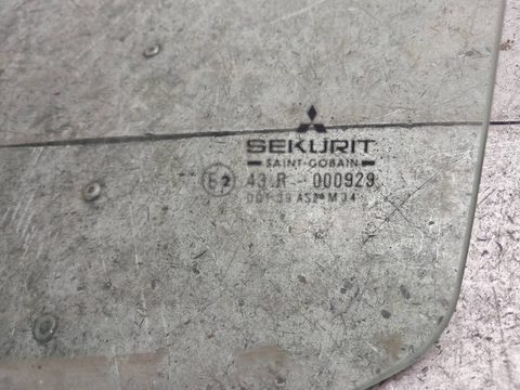 Стекло двери задней левой Mitsubishi Carisma рестайлинг, 1999 г., арт. 4730, фото 2