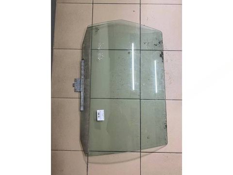 Стекло двери задней левой Volkswagen Passat B4, 1993 г., арт. 48746