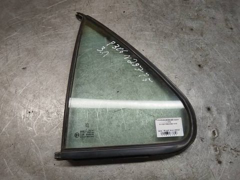 Стекло двери задней левой Peugeot 306, 1993 г., арт. 94837