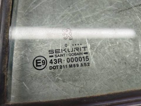 Стекло двери задней левой Peugeot 306, 1993 г., арт. 94837, фото 2