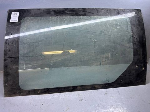 Стекло двери задней левой Chrysler Voyager, 1998 г., OEM 04717175, арт. B110532266