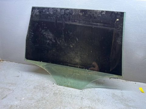Стекло двери задней левой Volkswagen Passat B6, 2007 г., OEM 3C9845025B, арт. B112311598, фото 2