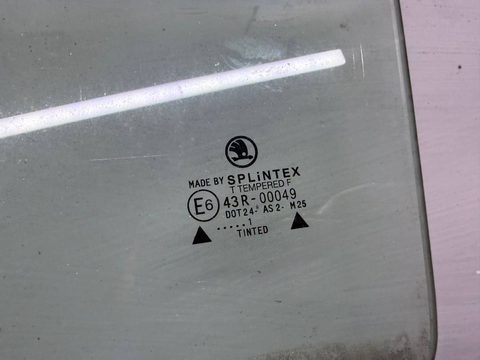 Стекло двери задней левой Skoda Octavia A4, 2001 г., OEM 1U9845205A, арт. B113539036, фото 2