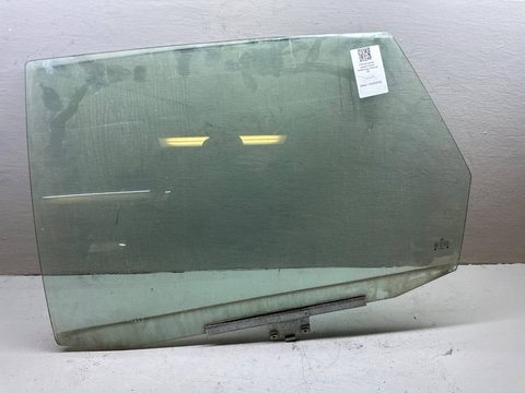 Стекло двери задней левой Volkswagen Passat B3, 1990 г., OEM 357845205, арт. B113539752