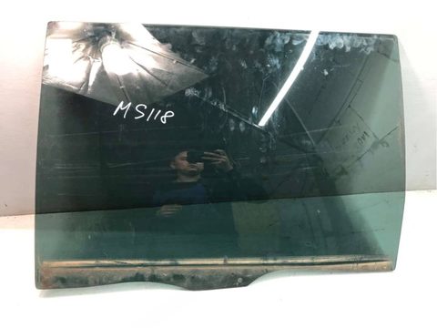 Стекло двери задней левой Mazda MPV, 2004 г., OEM LE4373511, арт. B39049858
