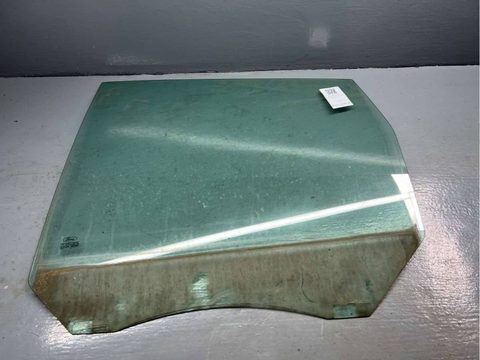 Стекло двери задней левой Ford C-Max, 2004 г., арт. B82989138