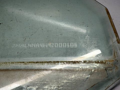 Стекло двери задней левой Mitsubishi Grandis, 2005 г., арт. B88430510, фото 2