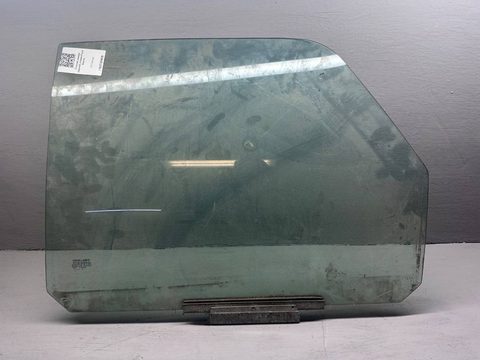 Стекло двери задней левой Ford Sierra, 1990 г., арт. B93735409