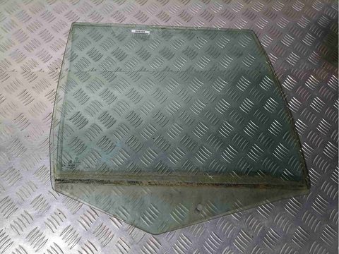 Стекло двери задней правой Volkswagen Golf, 1999 г., арт. 009388