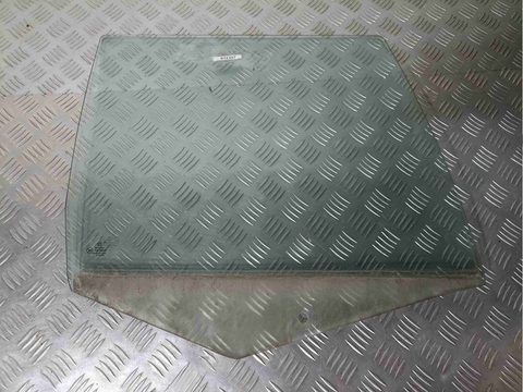 Стекло двери задней правой Volkswagen Golf, 1998 г., арт. 012347