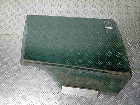 Стекло двери задней правой Opel Astra, 2005 г., арт. 015153