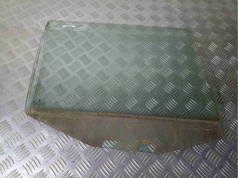 Стекло двери задней правой Skoda Octavia, 2003 г., арт. 016026