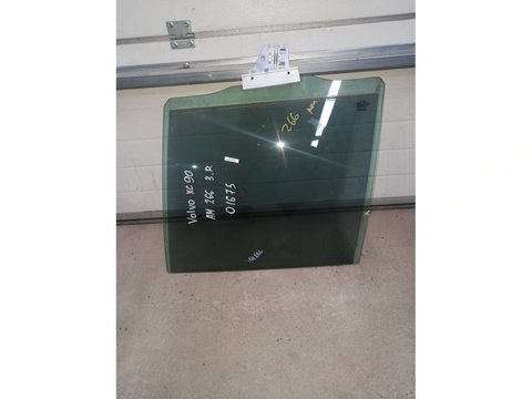 Стекло двери задней правой Volvo XC90, 2004 г., арт. 01675