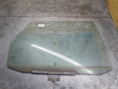 Стекло двери задней правой Volkswagen Passat B4, 1993 г., арт. 101929