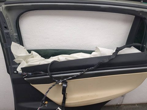Стекло двери задней правой Tesla Model X, 2016 г., OEM 105271600D, арт. 11775210, фото 2