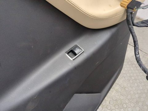 Стекло двери задней правой Tesla Model X, 2016 г., OEM 105271600D, арт. 11775210, фото 4