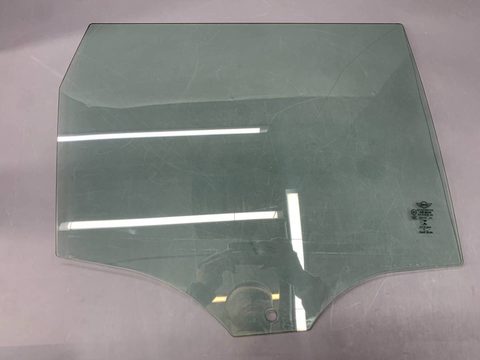 Стекло двери задней правой Mini Cooper, 2016 г., OEM 51357320288, арт. 14506