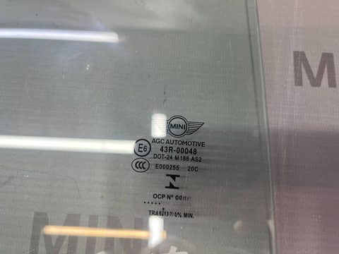 Стекло двери задней правой Mini Cooper, 2016 г., OEM 51357320288, арт. 17260, фото 2