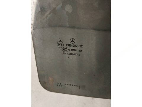 Стекло двери задней правой Mercedes C W205, 2016 г., OEM A2057350810, арт. 22154, фото 3