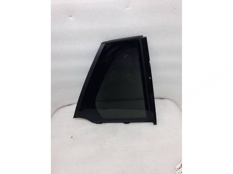 Стекло двери задней правой Mercedes C W205, 2016 г., OEM A2057300855, арт. 22162
