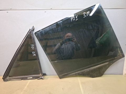 Стекло двери задней правой Mercedes ML W164, 2009 г., арт. 320838