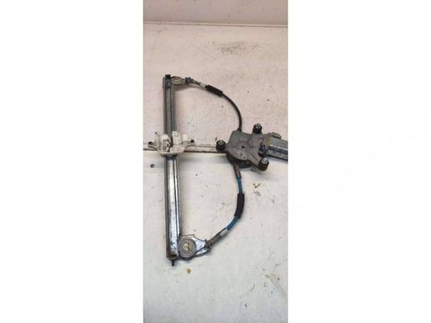 Стекло двери задней правой Peugeot 406, 2000 г., OEM 96366119380, арт. 46635439