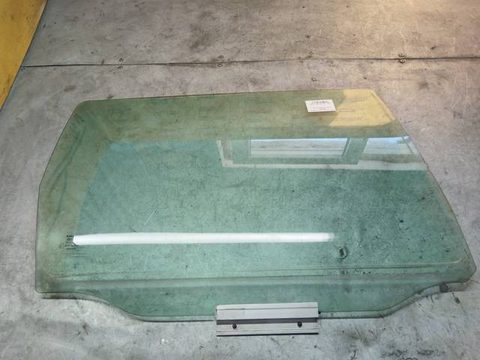 Стекло двери задней правой Volvo V70, 2000 г., арт. 74142
