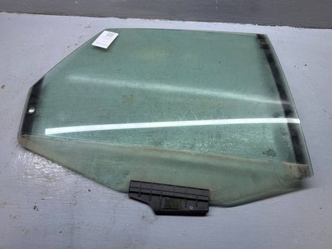 Стекло двери задней правой Audi 80 B3, 1990 г., OEM 893845026, арт. B111541565