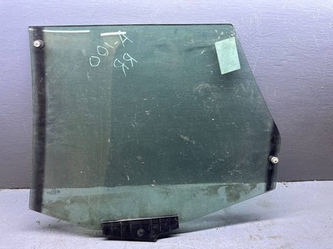 Стекло двери задней правой Audi 100 C4, 1993 г., OEM 4A5845026, арт. B112015103, фото 3